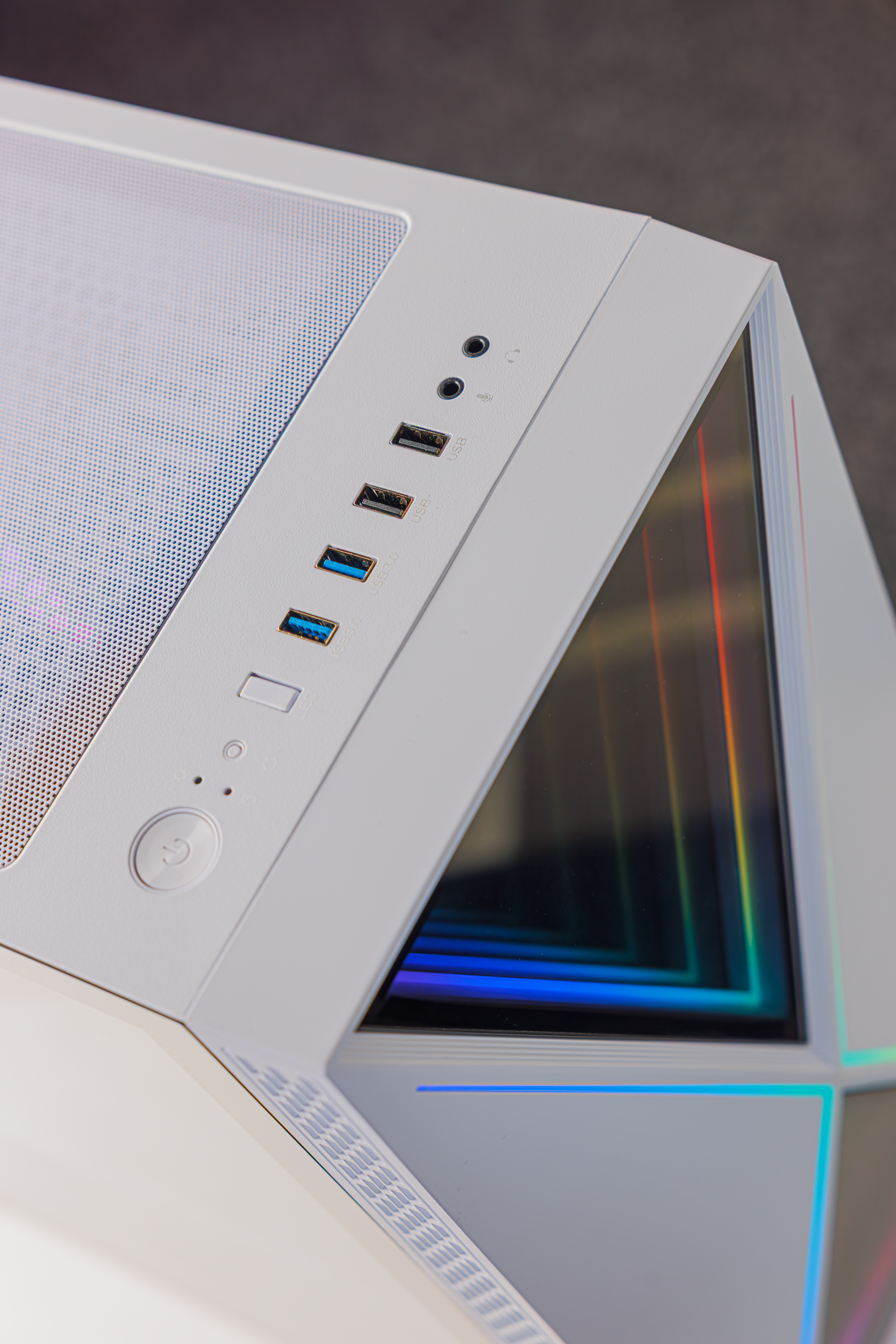 Zyberx - Gaming PC mit Intel® Core™ i5 i5-14400F Prozessor, AMD Radeon RX 7600, 16 GB RAM,  512 GB SSD, Windows 11  | Weiß